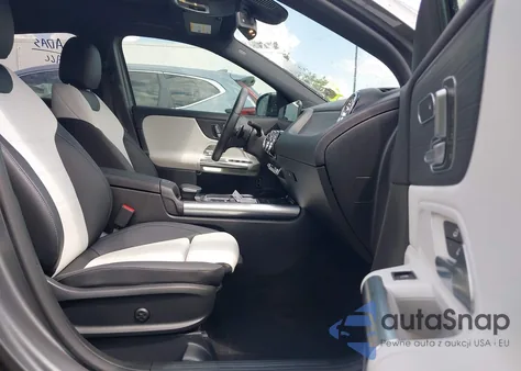 2021 Mercedes-Benz Gla 250 z USA, uszkodzony, nr VIN W1N4N4GBXMJ220336